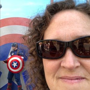 Meet your Posher, Cari